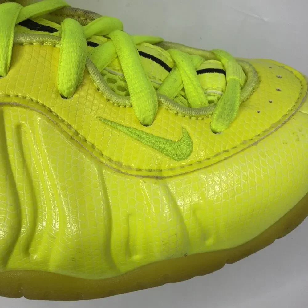 Nike Air Foamposite Pro Volt Men's size 12 Sneakers Yellow Shoes Gift
